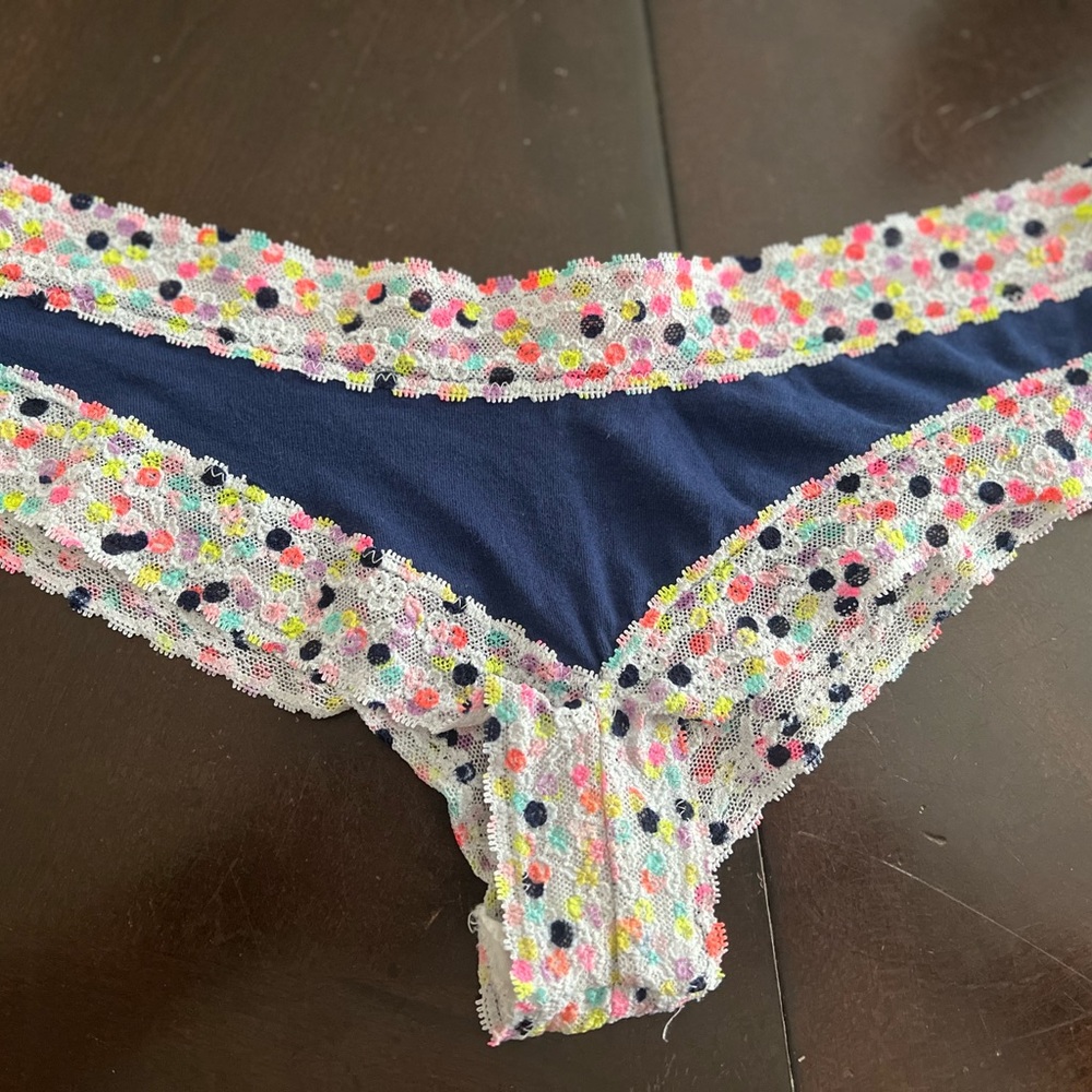 Pantie Bundle: Victoria’s Secret
